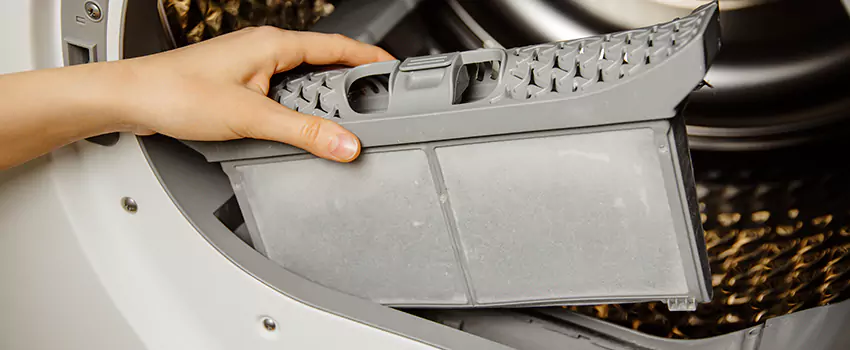Signs Of A Clogged Dryer Lint Trap in Collinsville, Illinois